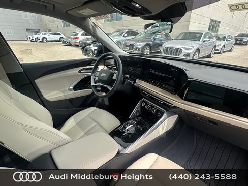 Certified 2025 Audi Q5 Premium w/ Premium Plus AWD/4WD image 18