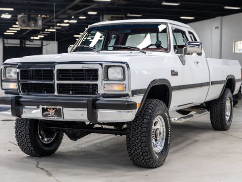 Used 1992 Dodge D/W Truck 250 AWD/4WD image 14