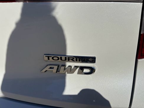 Used 2021 Honda Pilot Touring image 10