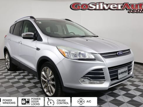 Used 2016 Ford Escape SE w/ SE Chrome Package image 1