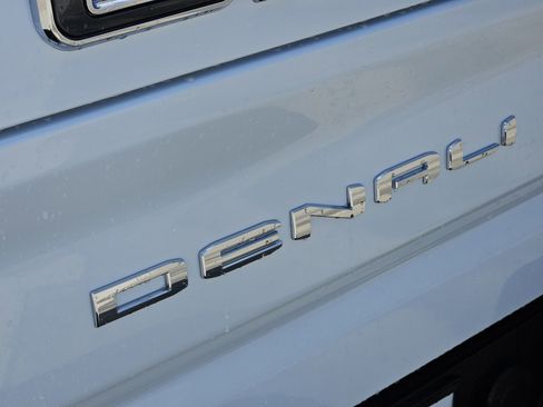 New 2026 GMC Sierra 2500 Denali Ultimate AWD/4WD image 8