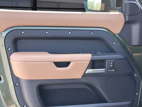 New 2026 Land Rover Defender 110 X-Dynamic SE AWD/4WD image 19