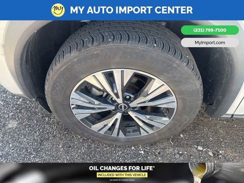 Used 2023 Nissan Rogue SV image 6