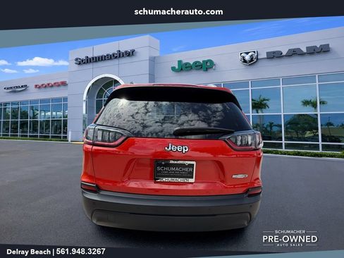 Used 2021 Jeep Cherokee Latitude Plus FWD image 6