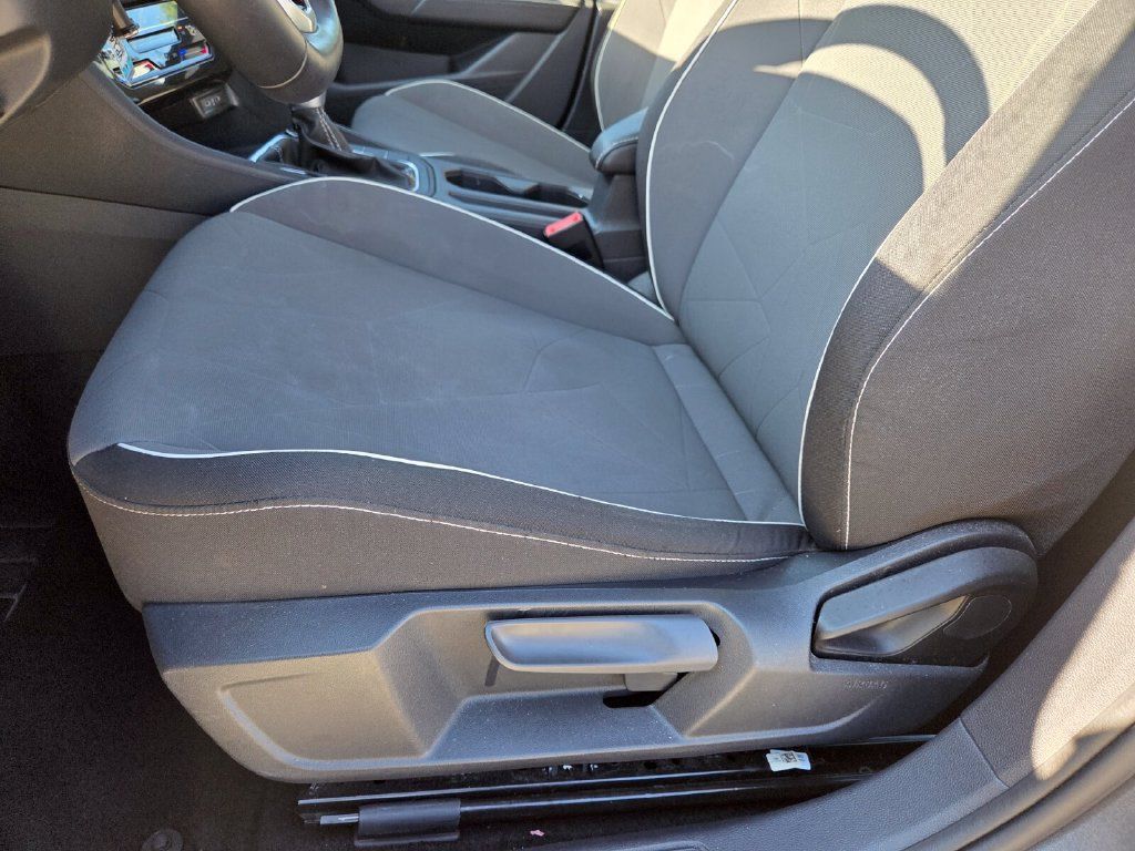 Used 2025 Volkswagen Jetta Sport FWD image 10