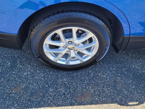 Used 2024 Chevrolet Equinox LT w/ LPO, Floor Liner Package FWD image 13