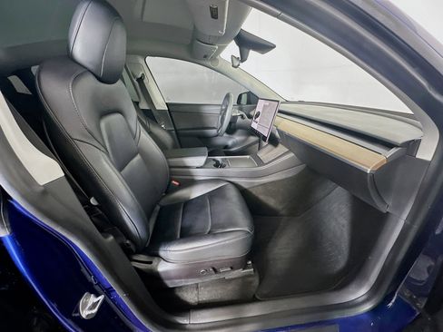 Used 2021 Tesla Model Y Standard Range image 33