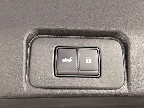 Used 2026 Nissan Rogue SL AWD/4WD image 13