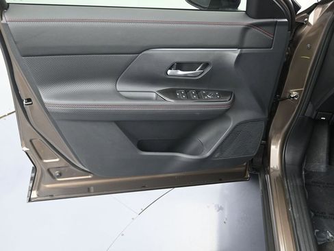 New 2026 Nissan Kicks SR FWD image 10