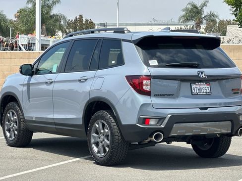 Certified 2025 Honda Passport TrailSport image 6
