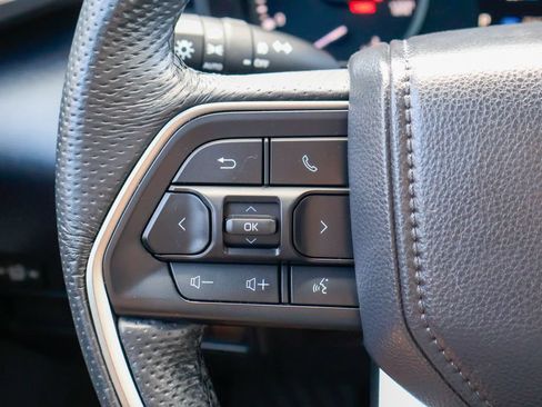 Used 2025 Toyota Tundra SR5 w/ SR5 Premium Package AWD/4WD image 14