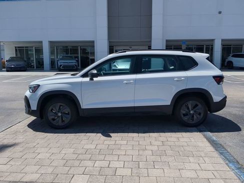 Used 2025 Volkswagen Taos S image 6