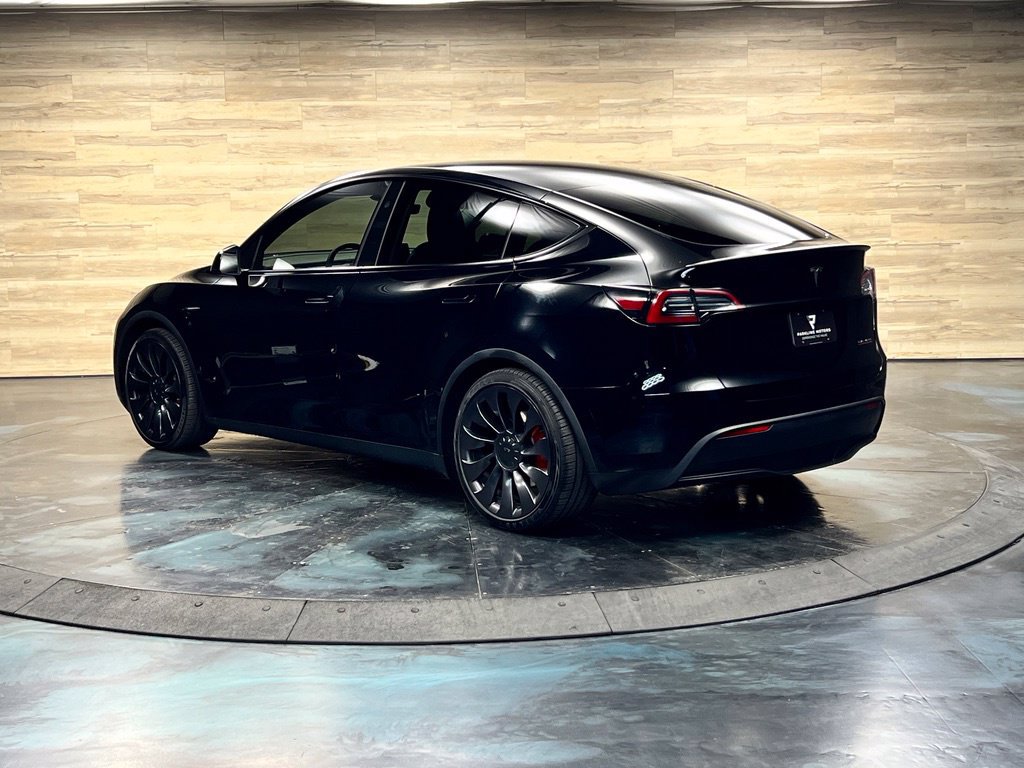 Used 2023 Tesla Model Y Performance AWD/4WD image 16