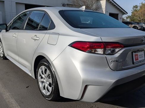 Used 2025 Toyota Corolla LE image 8