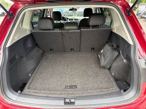 Used 2019 Volkswagen Tiguan SE AWD/4WD image 17