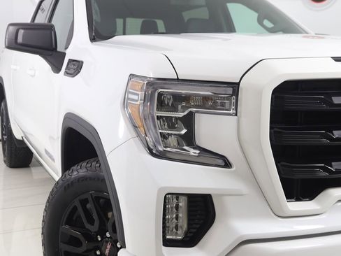 Used 2020 GMC Sierra 1500 Elevation w/ Elevation Value Package image 18