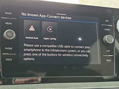 New 2026 Volkswagen Taos SE FWD image 21