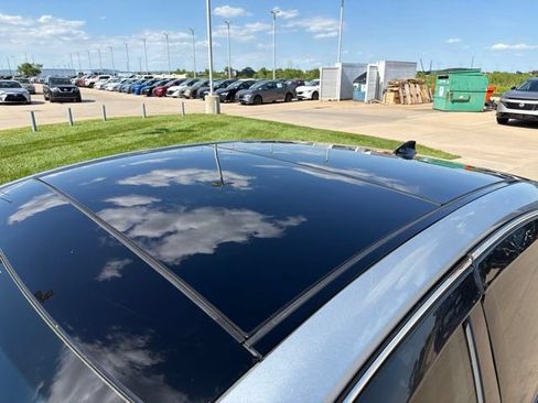 Used 2020 Toyota Camry XSE FWD image 13