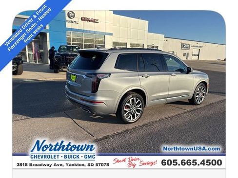 Used 2024 Cadillac XT6 Sport image 5