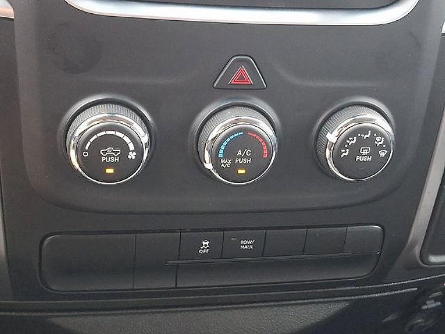 Used 2024 RAM 1500 Classic SLT AWD/4WD image 19