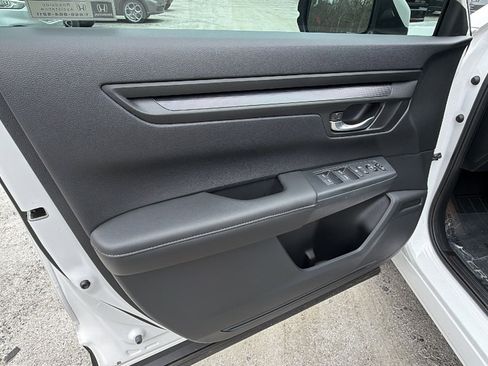 Used 2025 Honda CR-V EX image 14