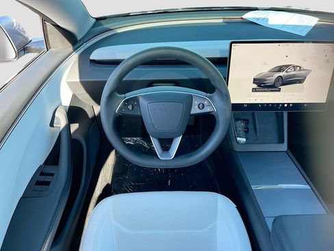 Used 2025 Tesla Model 3 Long Range image 21