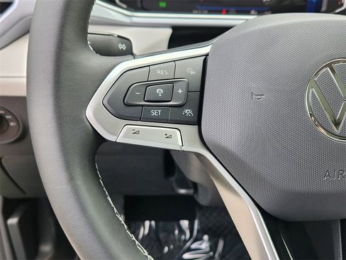 New 2025 Volkswagen Taos SEL image 8