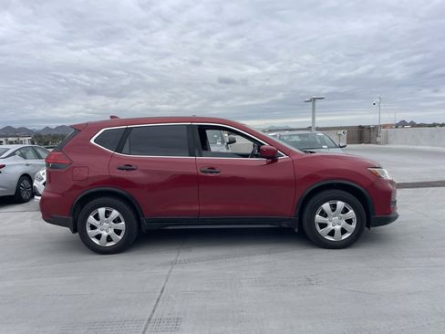 Used 2017 Nissan Rogue S image 13