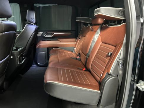 Used 2025 GMC Sierra 3500 Denali Ultimate image 24