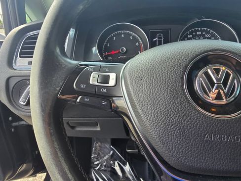 Used 2018 Volkswagen Golf S FWD image 23