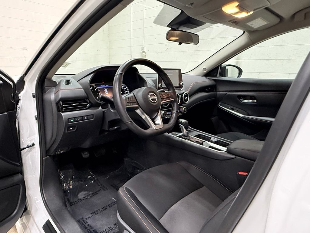 Used 2024 Nissan Sentra SR FWD image 39