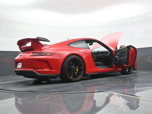 Certified 2018 Porsche 911 GT3 RWD image 22