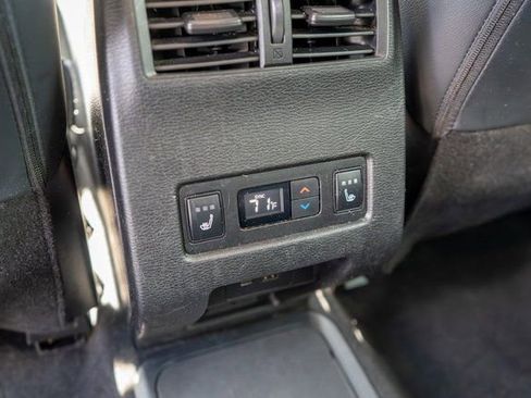 Used 2023 Mitsubishi Outlander SEL AWD/4WD image 13