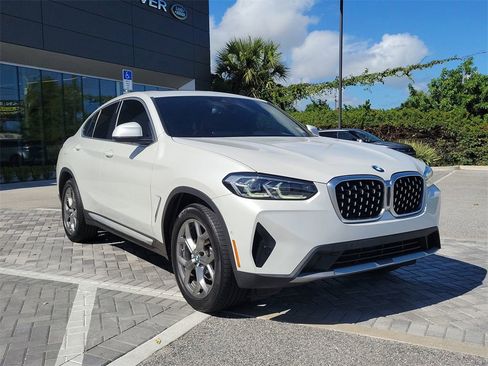Used 2024 BMW X4 xDrive30i w/ Parking Assistance Package image 7
