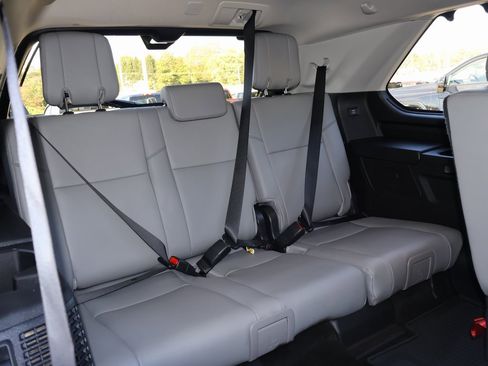 Used 2024 Toyota Sequoia Limited image 41