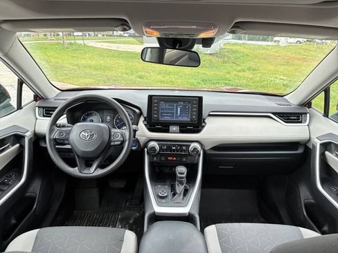 Used 2019 Toyota RAV4 XLE w/ Convenience Package AWD/4WD image 13