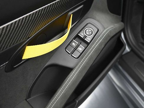Certified 2025 Porsche 718 Boxster Spyder RS RWD image 15
