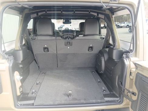 New 2026 Jeep Wrangler Unlimited Rubicon image 15