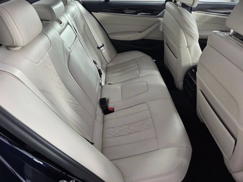 Used 2019 BMW 540i xDrive w/ Luxury Seating Package AWD/4WD image 26