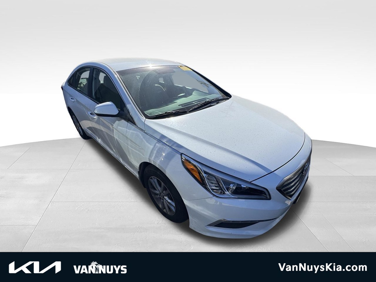 Used 2015 Hyundai Sonata SE FWD image 1