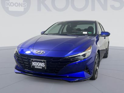 Used 2023 Hyundai Elantra SEL w/ Convenience Package