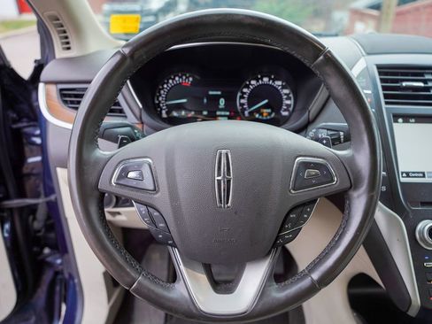 Used 2017 Lincoln MKC Select w/ Select Plus Package image 8