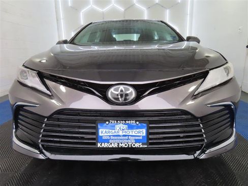 Used 2023 Toyota Camry LE image 2