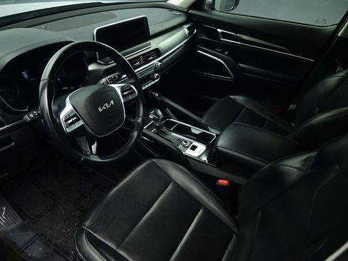 Certified 2022 Kia Telluride S image 16