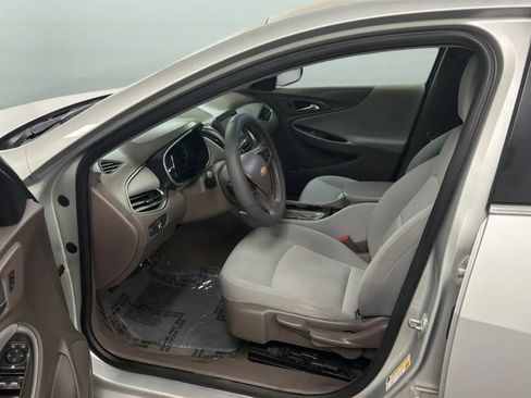 Used 2017 Chevrolet Malibu LS FWD image 21