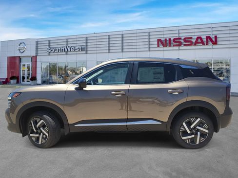 New 2026 Nissan Kicks SV w/ SV Premium Package FWD image 8