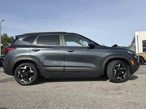 Used 2025 Kia Seltos EX FWD image 22