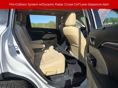 Used 2015 Toyota Highlander Limited Platinum AWD/4WD image 13
