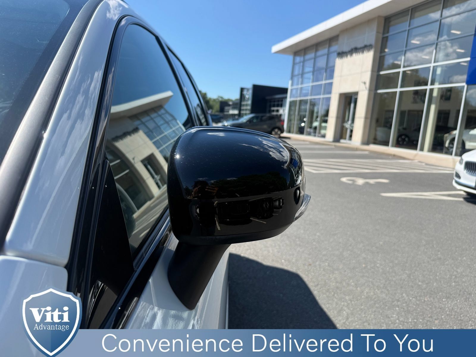 Used 2024 Volvo XC60 B5 Core w/ Protection Package Premier AWD/4WD image 11