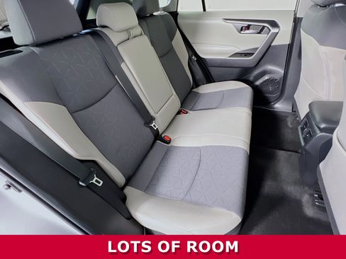 Used 2024 Toyota RAV4 XLE image 24